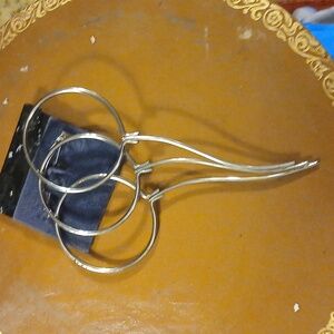 Elegant Silver Pendent